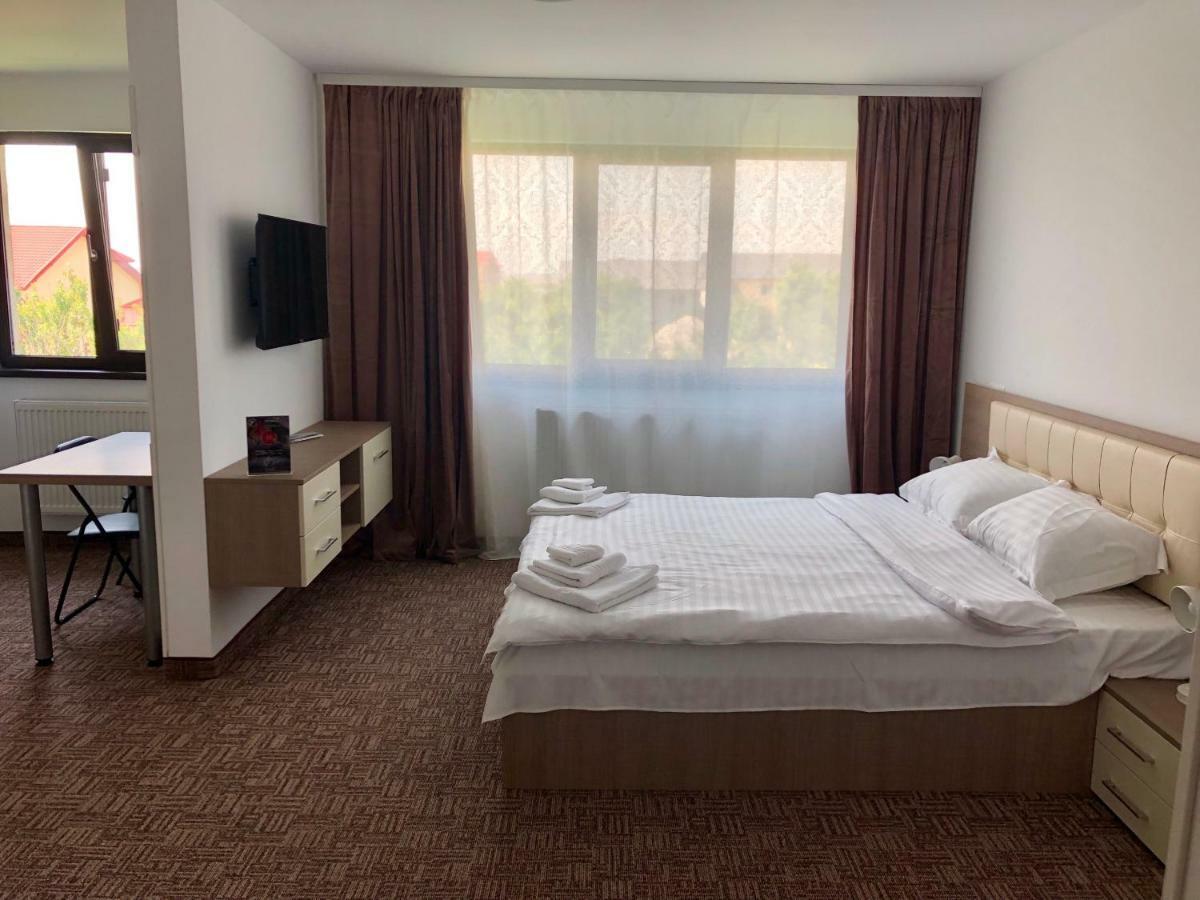 M13 Apartments 那沃达利 外观 照片